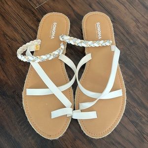 Sonoma white strappy sandals size L(9-10)